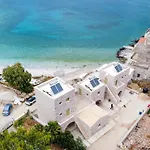 Hotel Arapis & 3*