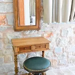 Arapis & Hotel Agios Kiprianos
