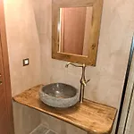 Arapis & Hotel Agios Kiprianos