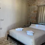 Hotel Arapis & 3*