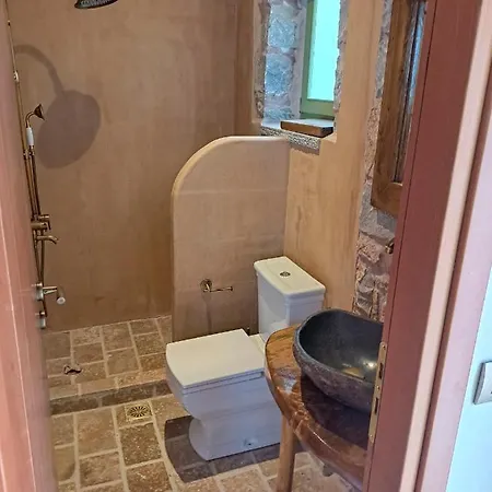 Hotel Arapis &