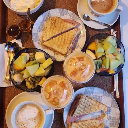 Hotel Arapis &