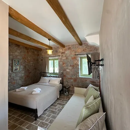 Arapis & Agios Kiprianos