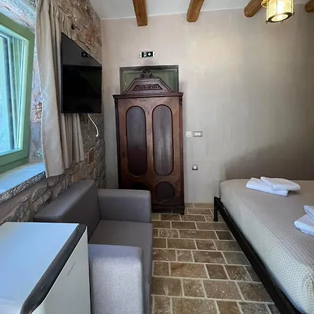 Hotel Arapis & Agios Kiprianos