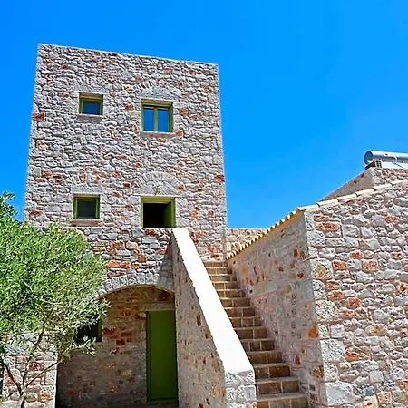 Hotel Arapis & 3*