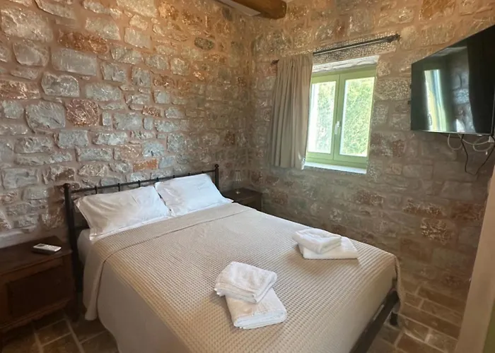 Hotel Arapis & Agios Kiprianos