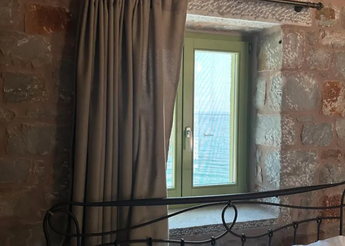 Hotel Arapis & Agios Kiprianos