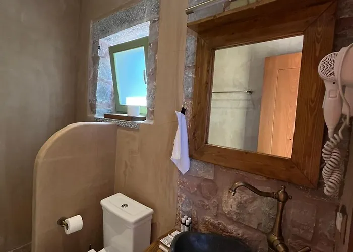 Arapis & Hotel Agios Kiprianos